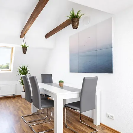 Larooms - Lp01 - 2 Zimmer, 2 Einzelbetten, 1 Doppelbett, Grosse Couch, Kueche, Balkon, Waschmaschine Apartmán