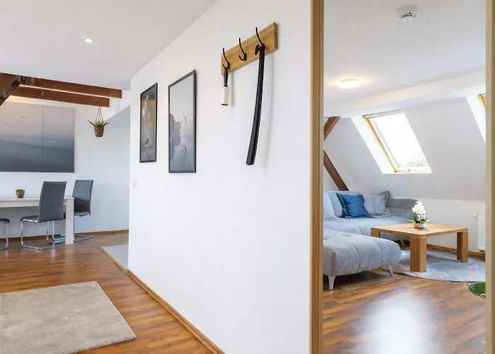 Larooms - Lp01 - 2 Zimmer, 2 Einzelbetten, 1 Doppelbett, Grosse Couch, Kueche, Balkon, Waschmaschine Apartmán Merseburg