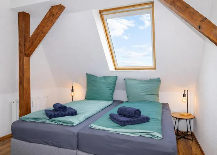 Apartmán Larooms - Lp01 - 2 Zimmer, 2 Einzelbetten, 1 Doppelbett, Grosse Couch, Kueche, Balkon, Waschmaschine *