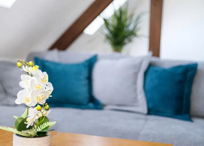 Apartmán Larooms - Lp01 - 2 Zimmer, 2 Einzelbetten, 1 Doppelbett, Grosse Couch, Kueche, Balkon, Waschmaschine *